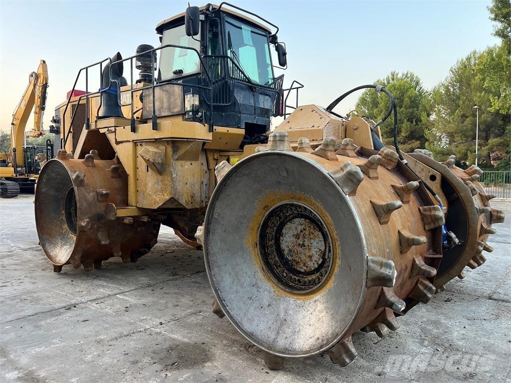 CAT 836K Stavebnictví - ostatní
