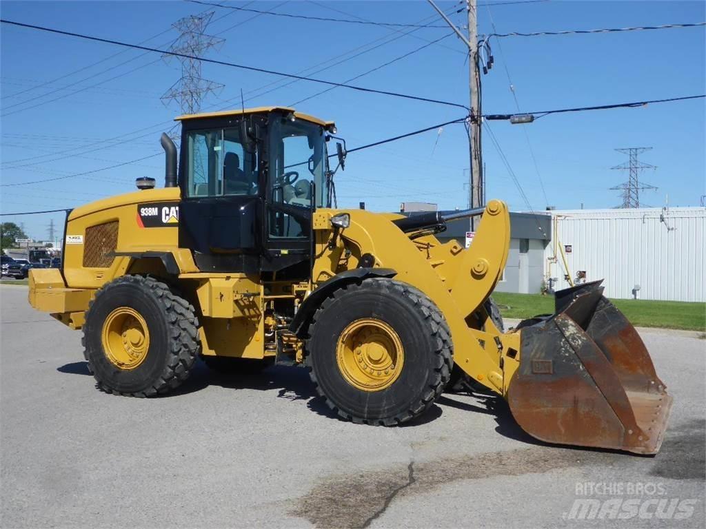 CAT 938M Kolové nakladače