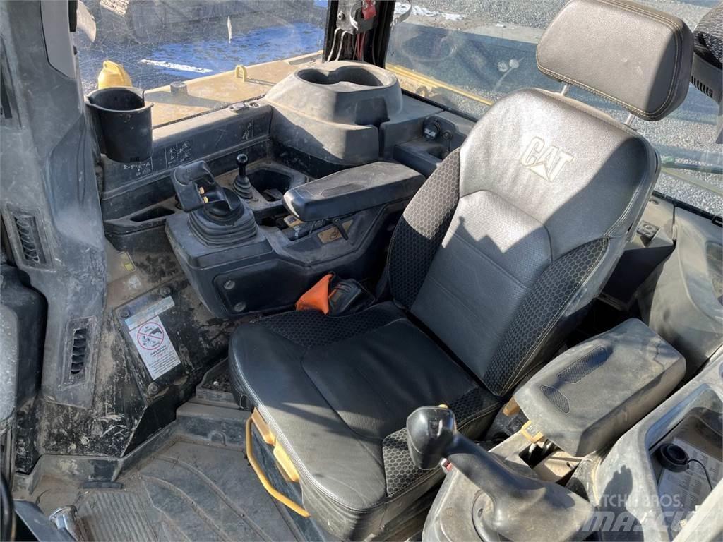 CAT D6 LGP WH Pásové dozery