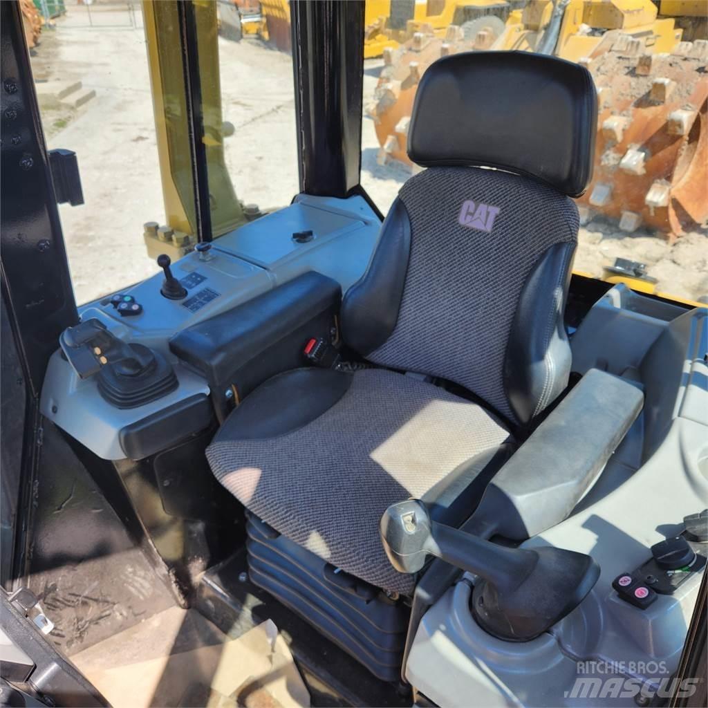 CAT D6N LGP Pásové dozery