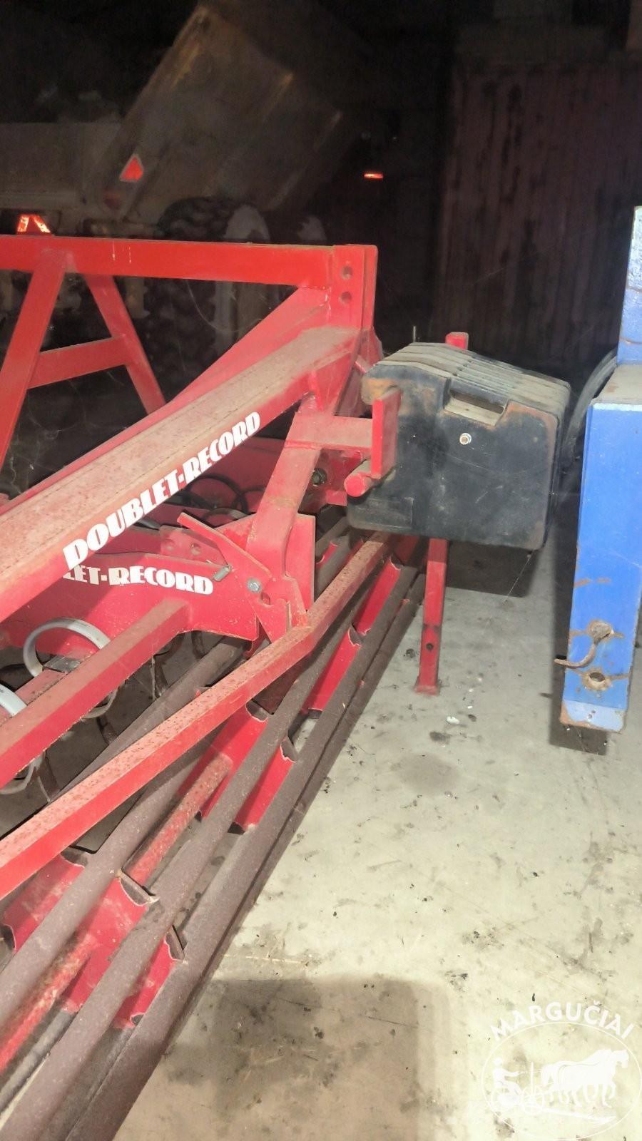 Doublet-Record 4 m Další