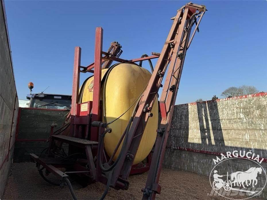 Hardi 1000 ltr., 12 m. Další
