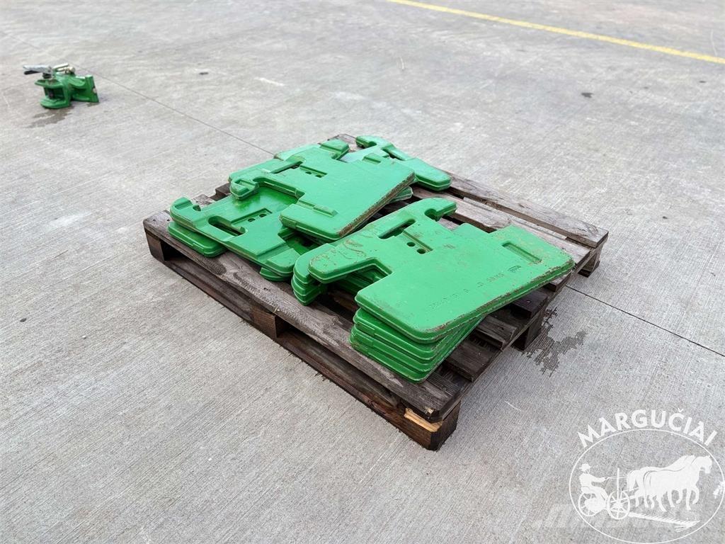 John Deere 400 kg. Další