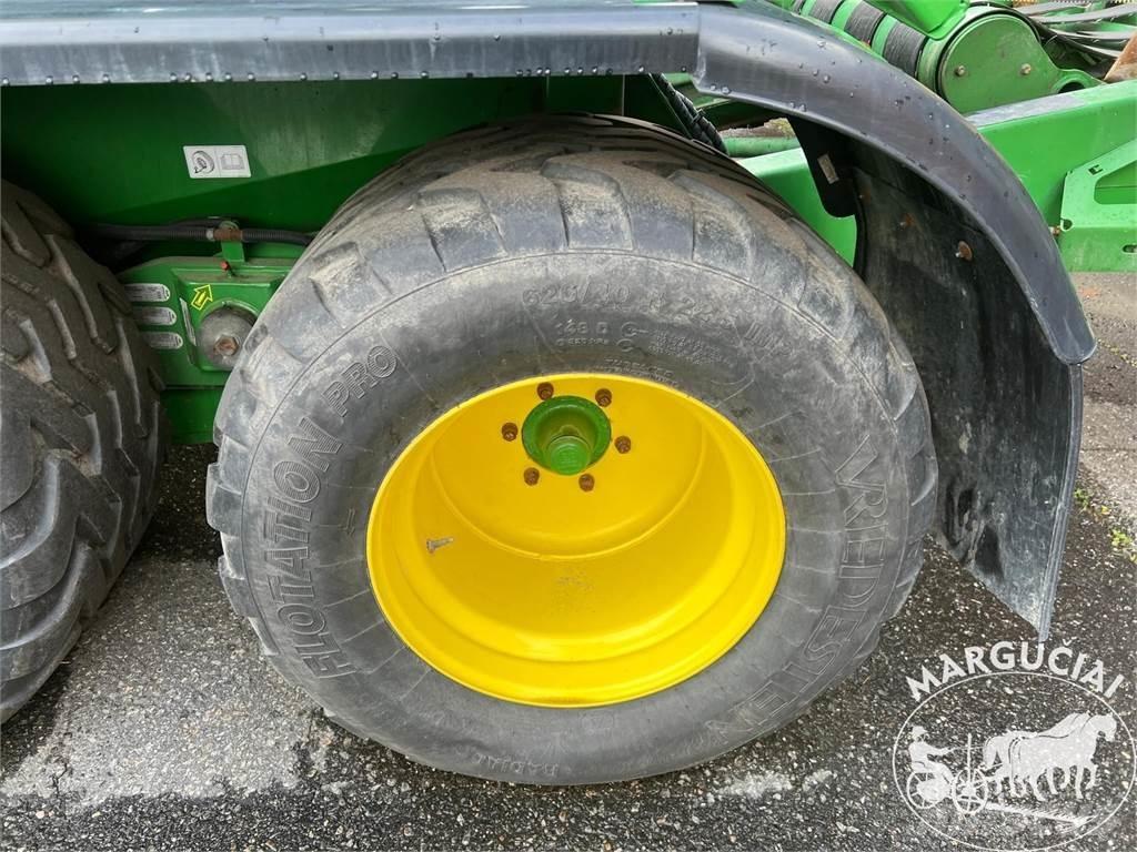 John Deere C441R Další