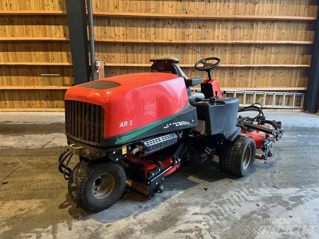 Jacobsen AR-3 Samojízdné sekačky