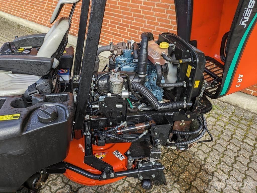 Jacobsen AR-3 Samojízdné sekačky