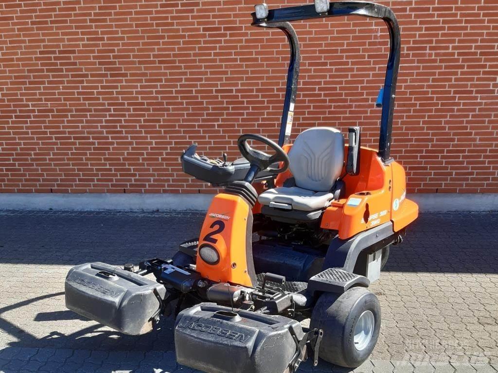 Jacobsen ECLIPS 322 Samojízdné sekačky