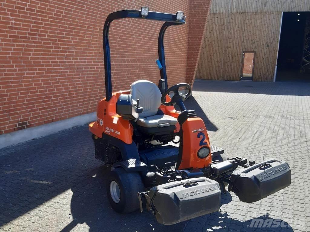 Jacobsen ECLIPS 322 Samojízdné sekačky