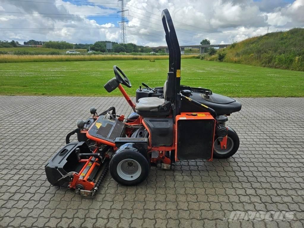 Jacobsen GP400 Samojízdné sekačky