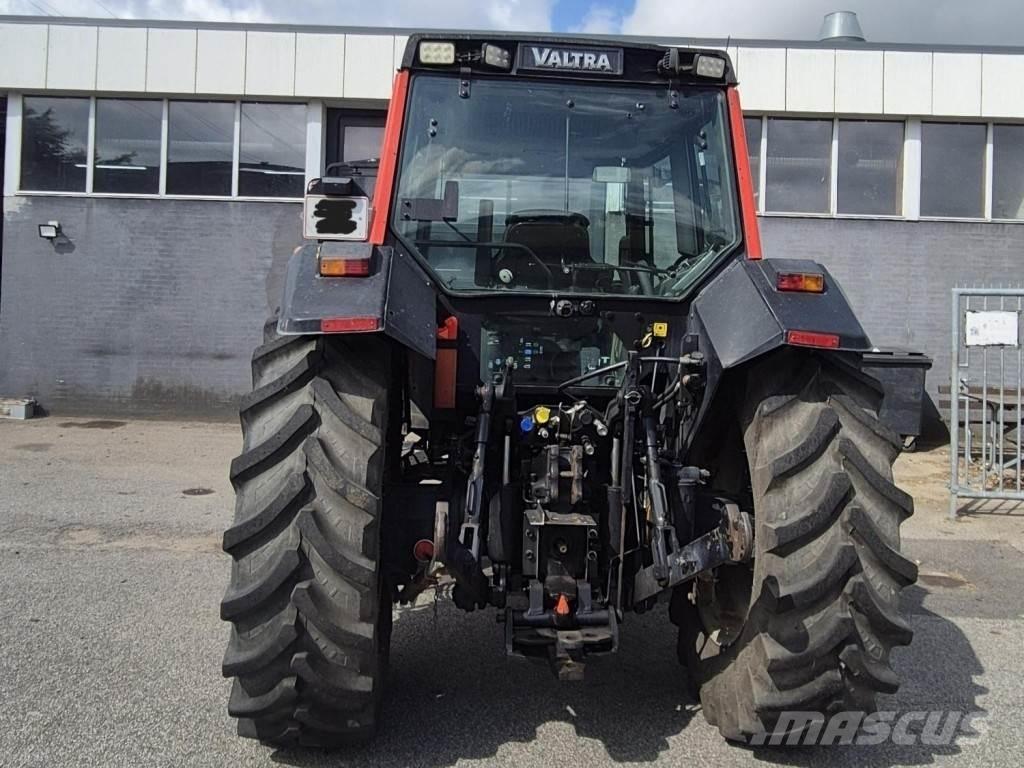 Valmet 6750 HI-TECH Traktory