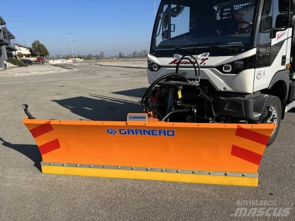 Aebi MT760 Sněžné pluhy, přední sněhové radlice