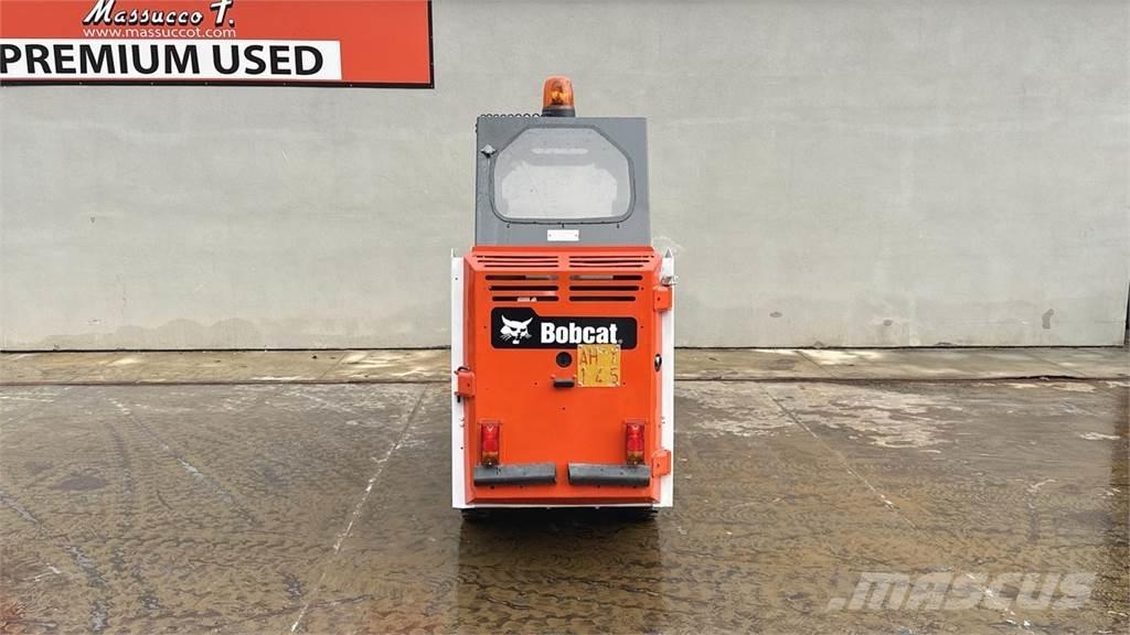 Bobcat S70 Smykem řízené nakladače