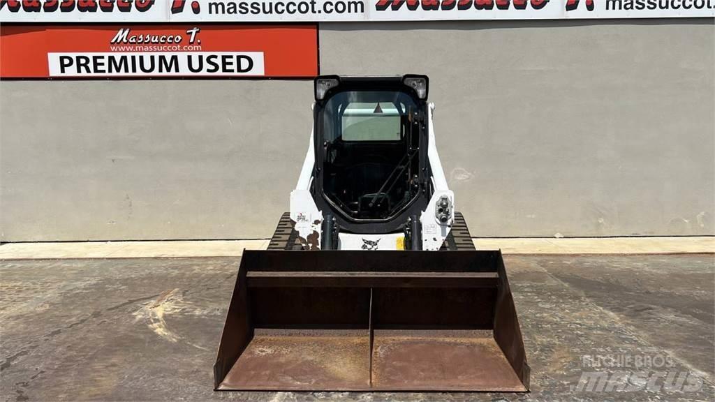 Bobcat T590 Smykem řízené nakladače
