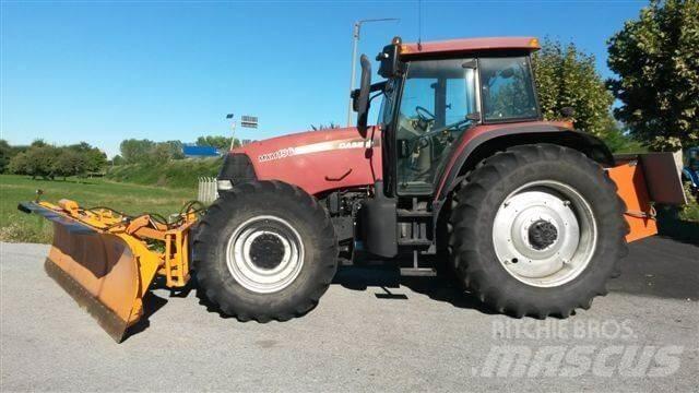 Case IH MXM190 Sněžné pluhy, přední sněhové radlice