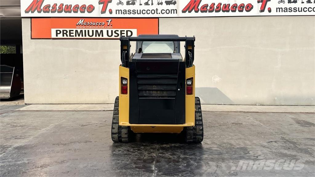 CAT 259D Smykem řízené nakladače