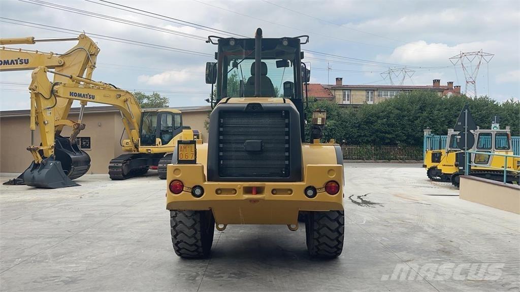 CAT 914M Kolové nakladače