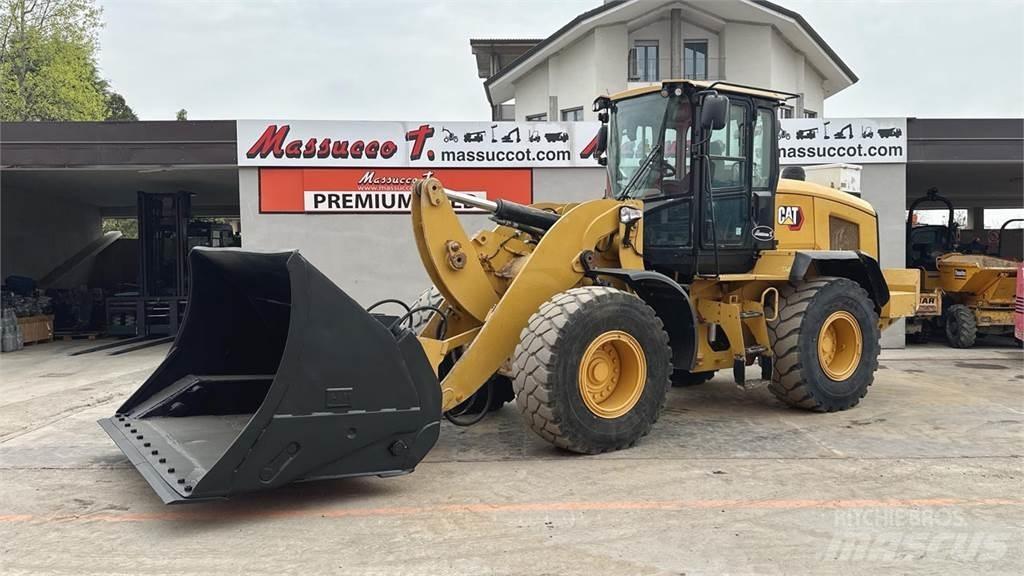 CAT 938K Kolové nakladače