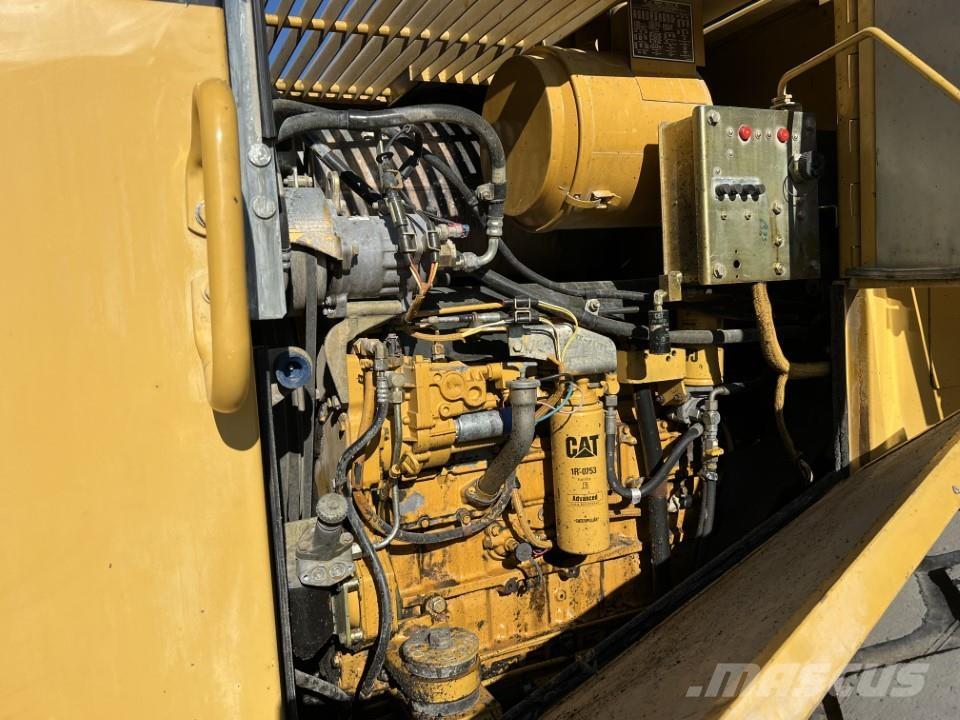 CAT 950 F2H Kolové nakladače
