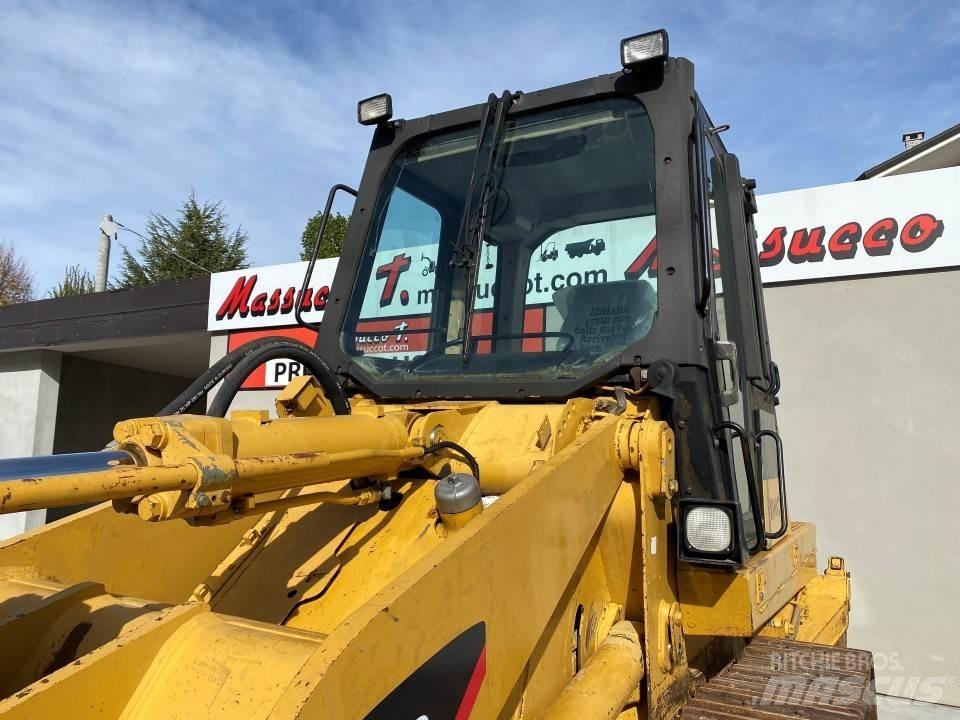 CAT 953C Kolové nakladače
