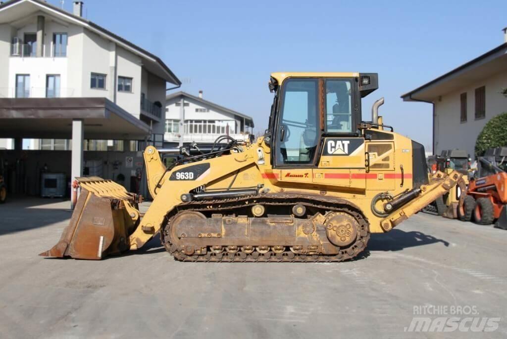 CAT 963D Kolové nakladače