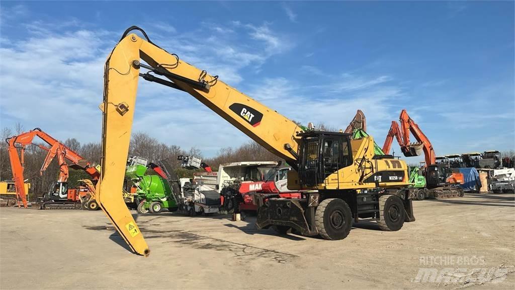 CAT M325D 4X4 Kolová rýpadla