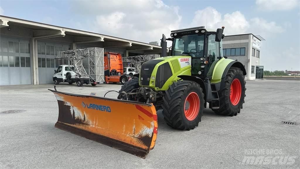 CLAAS Axion 810 4x4 Sněžné pluhy, přední sněhové radlice