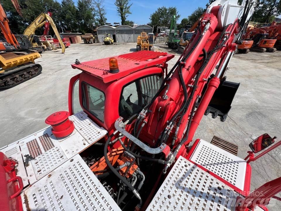Doosan DX340 LC Pásová rýpadla