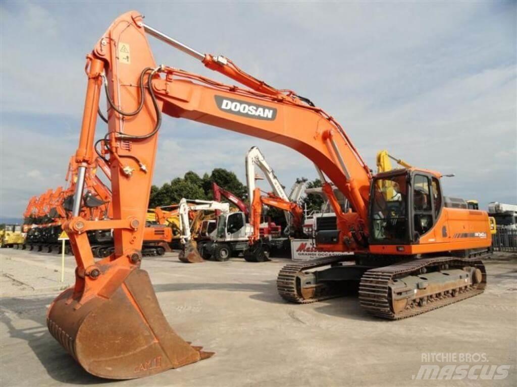 Doosan DX340LC Pásová rýpadla
