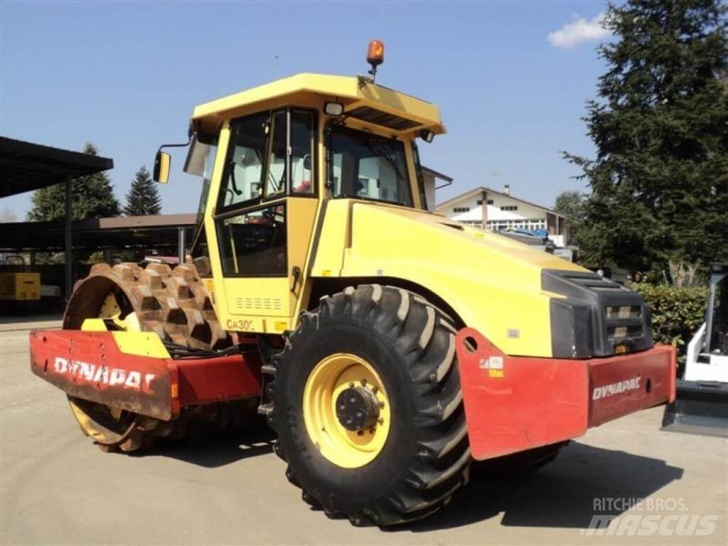 Dynapac CA302PD Půdní kompaktory