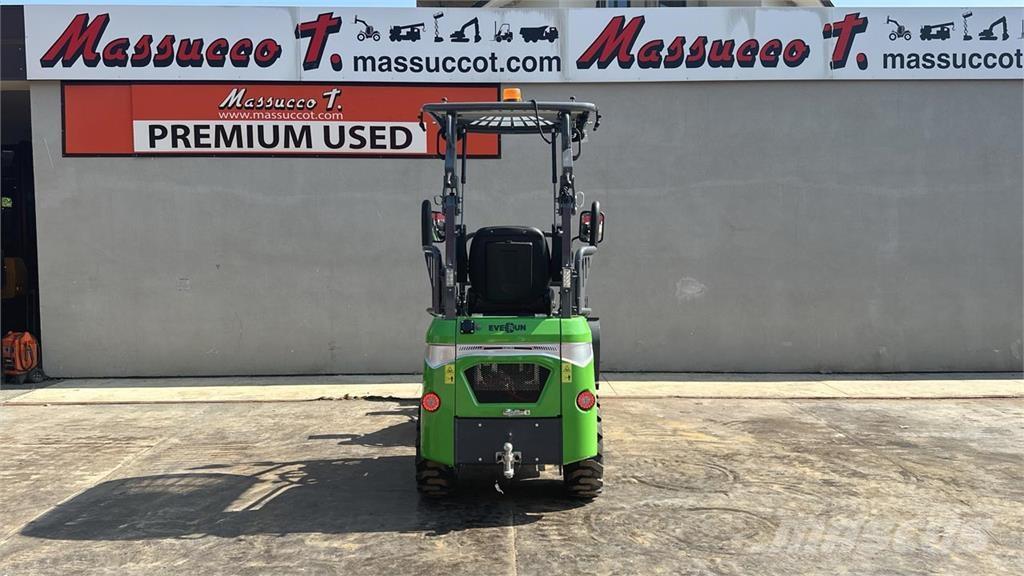 Everun ER08E 4x4 Kolové nakladače