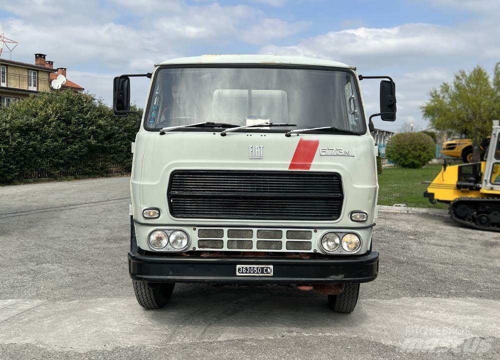Fiat 673N 4X2 Další