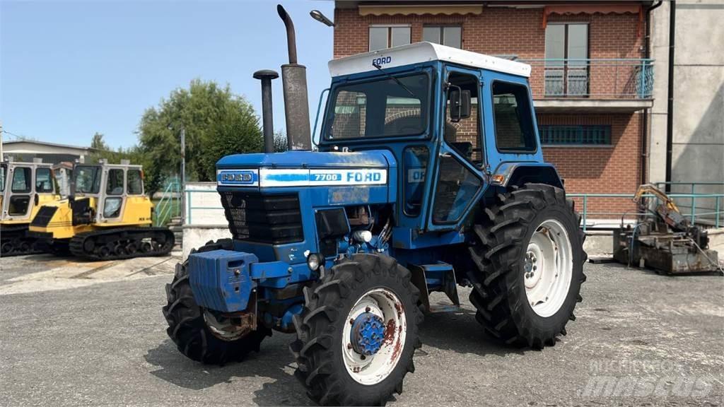 Ford 7700 4X4 Sněžné pluhy, přední sněhové radlice