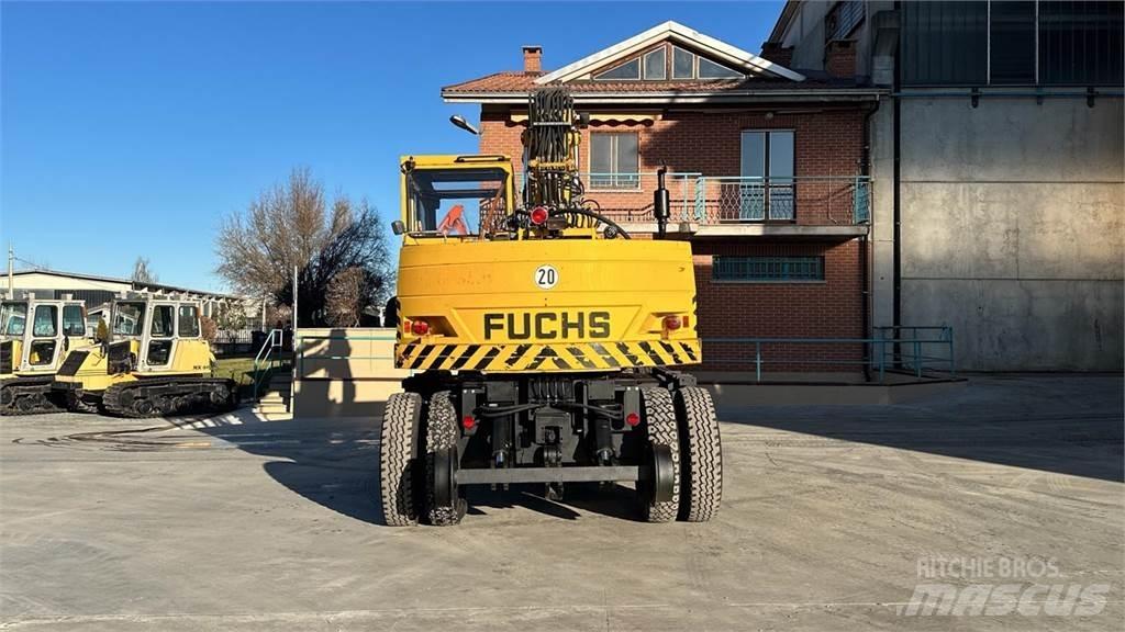 Fuchs MHB 230 ZW 4x4 Kolová rýpadla