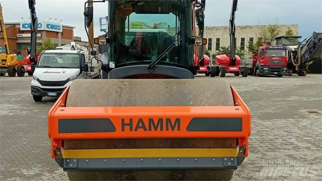 Hamm HC120i Půdní kompaktory