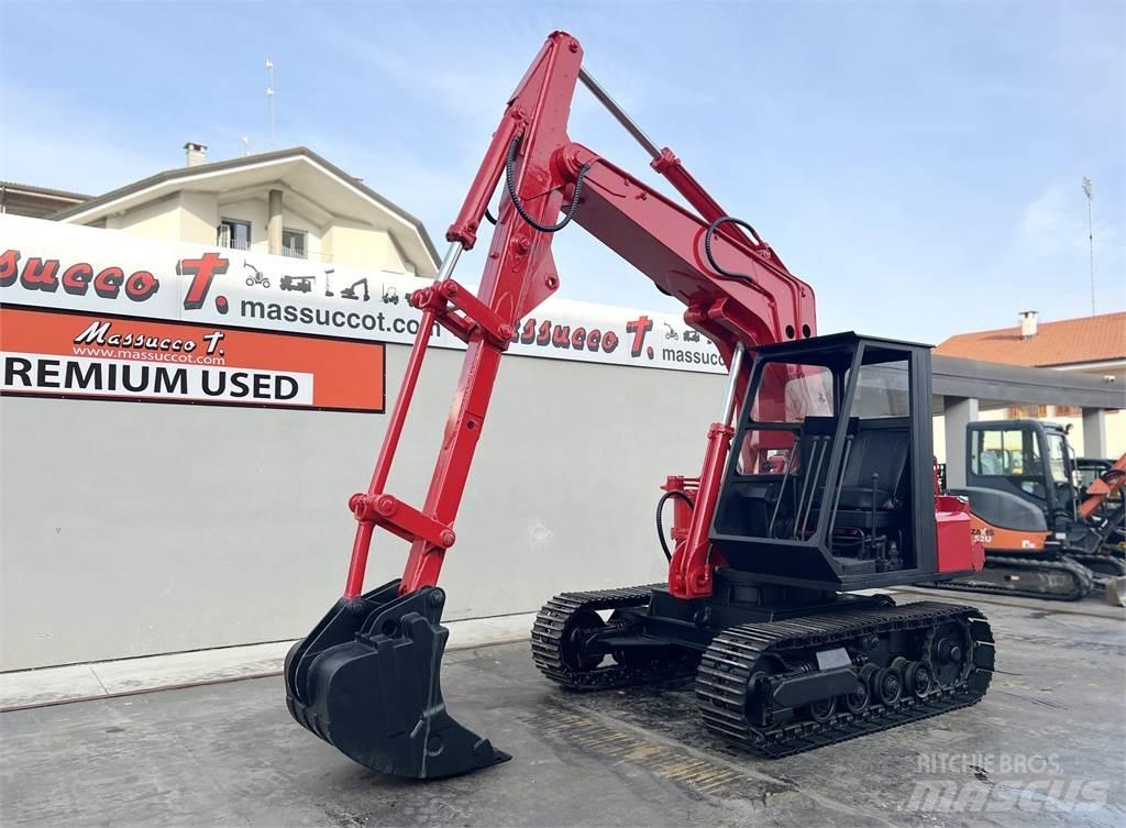 Hidromek H4 Midi rýpadla 7t - 12t