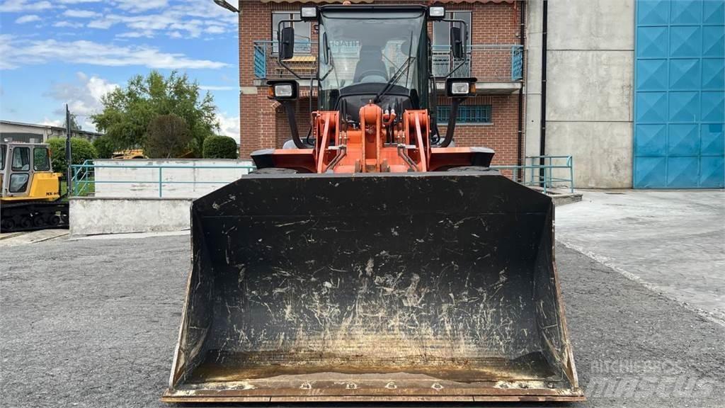 Hitachi ZW140-5B Kolové nakladače