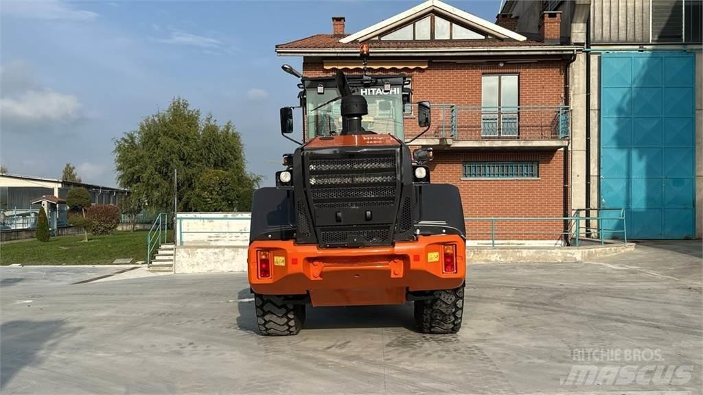 Hitachi ZW180-5B Kolové nakladače