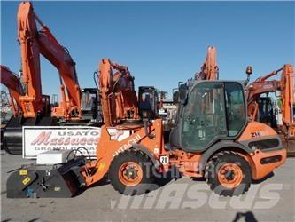 Hitachi ZW65 Kolové nakladače