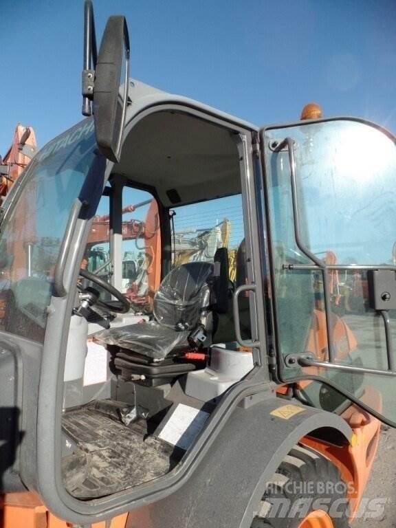 Hitachi ZW65 Kolové nakladače