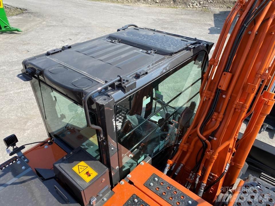 Hitachi ZX130-7 Midi rýpadla 7t - 12t