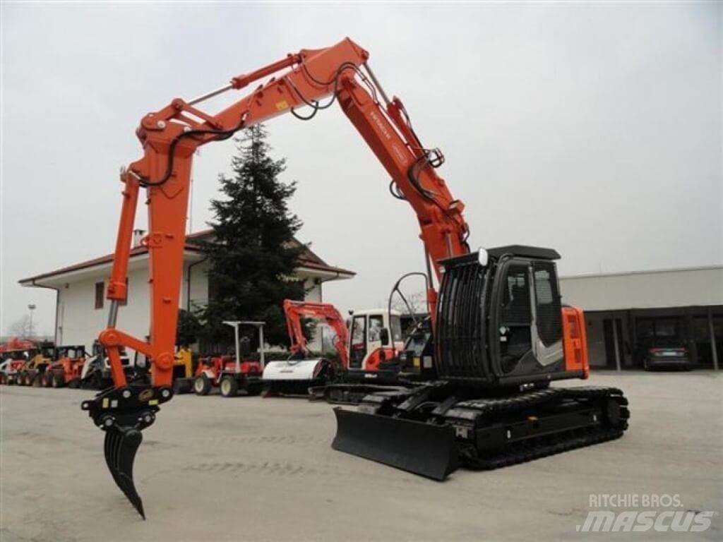 Hitachi ZX135 US-6 Jeřáby/Nakladače