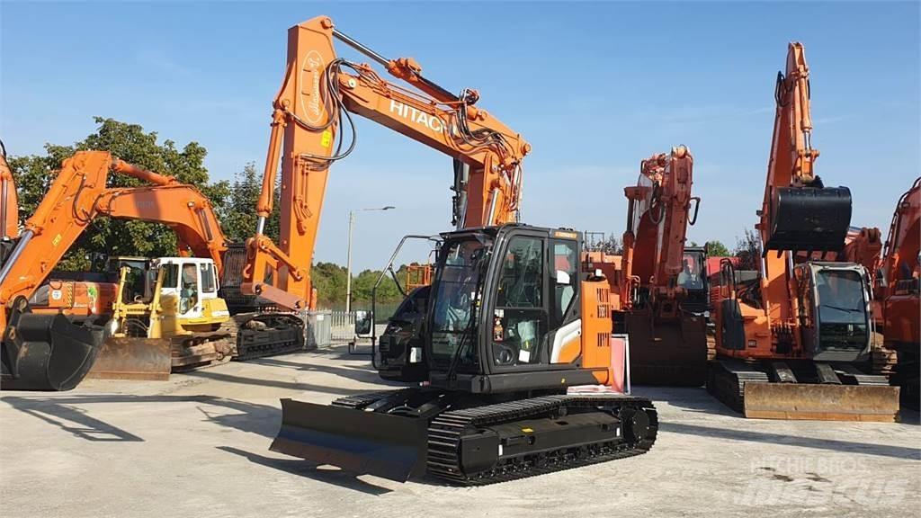 Hitachi ZX135US-7 Midi rýpadla 7t - 12t