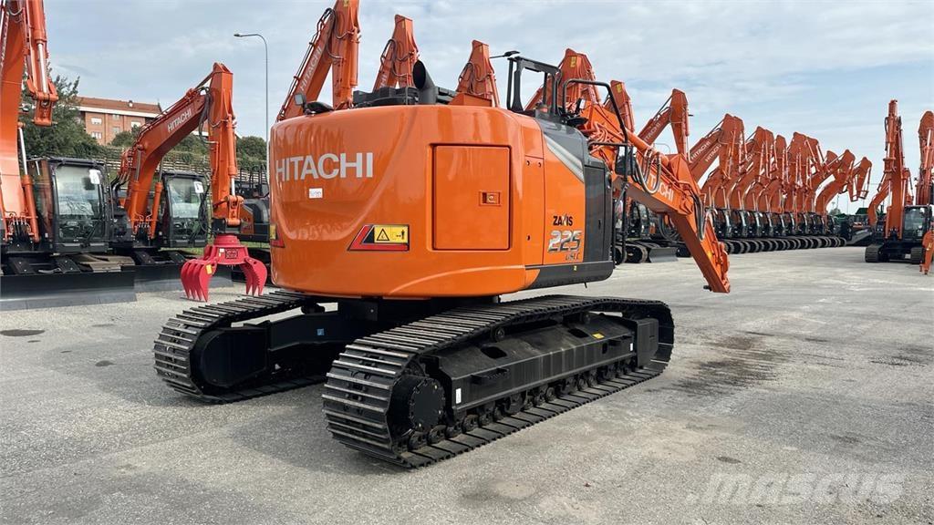 Hitachi ZX225USLC-7 Pásová rýpadla