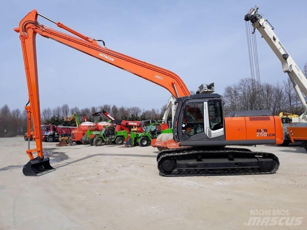 Hitachi ZX250LCN -3 SLF Pásová rýpadla