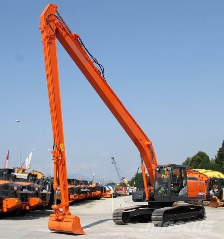 Hitachi ZX250LCN-5B Pásová rýpadla