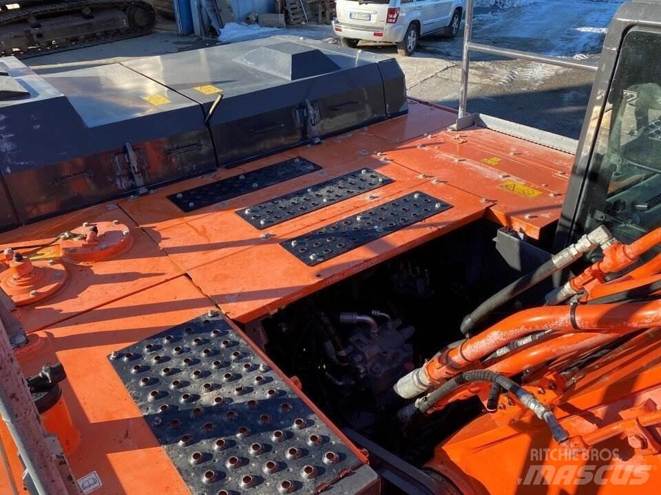 Hitachi ZX350LCN-6 Pásová rýpadla