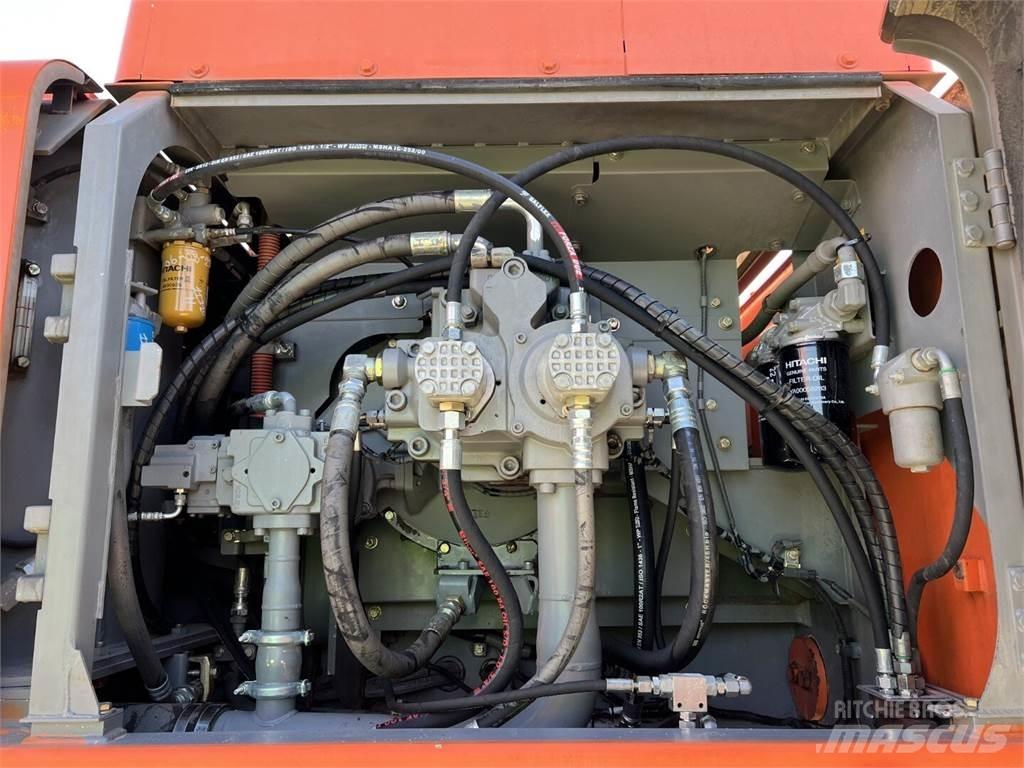 Hitachi ZX520LCH-3 Pásová rýpadla