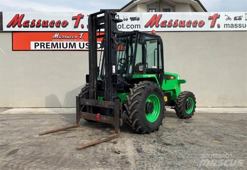 JCB 926 Terénní vysokozdvižné vozíky