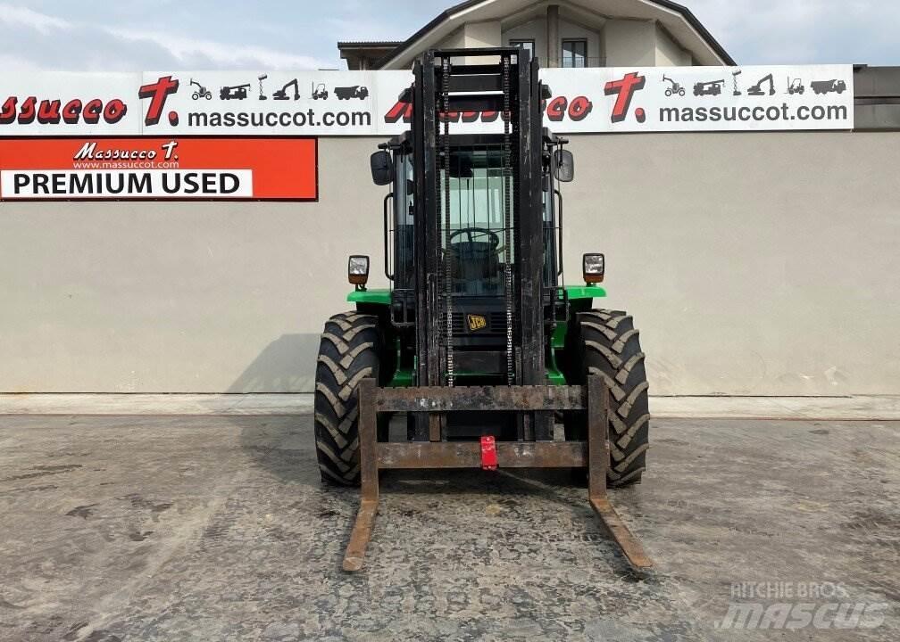 JCB 926 Terénní vysokozdvižné vozíky