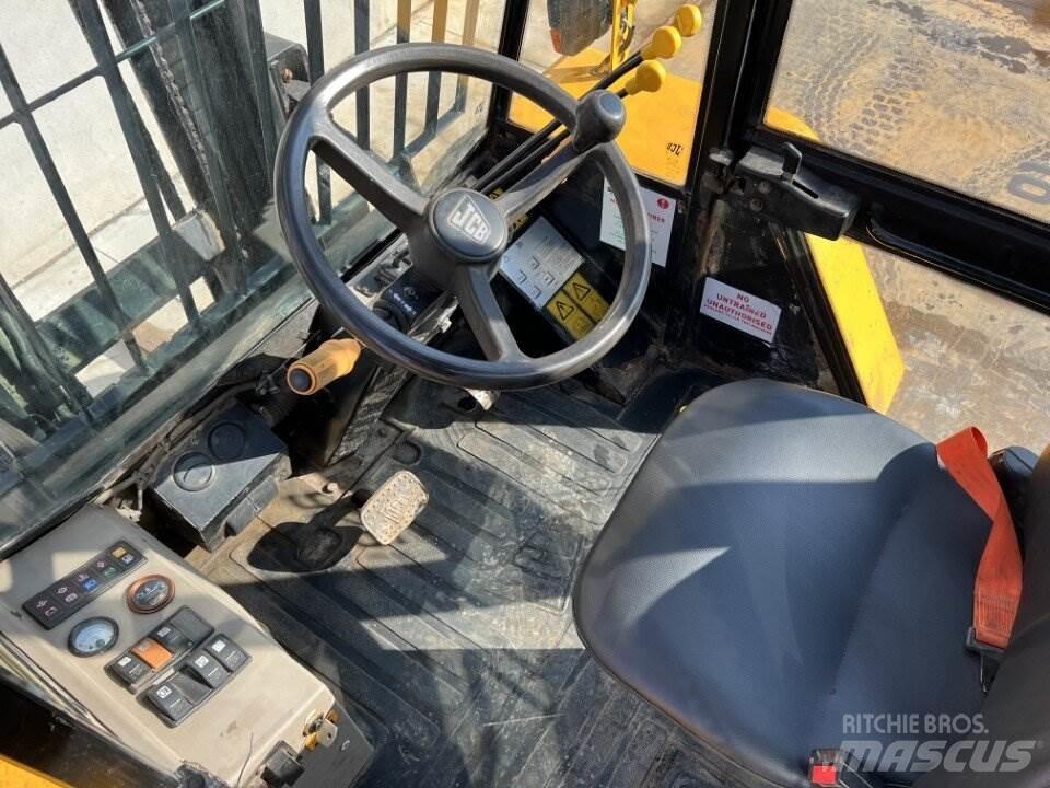 JCB 926 Terénní vysokozdvižné vozíky